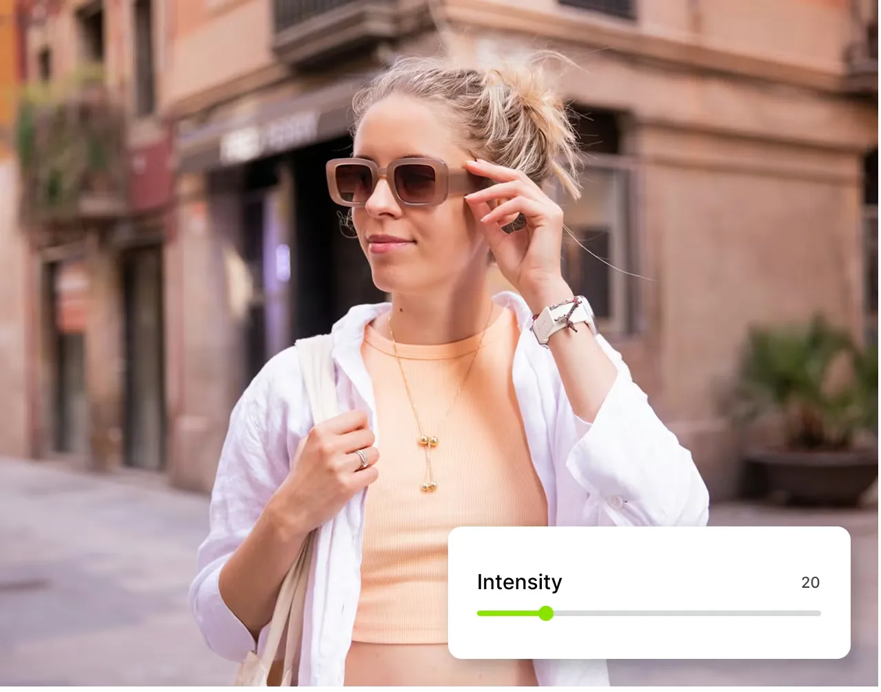 Blur intensity selector showing Subtle, Medium, Strong, and Max options